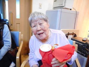 お誕生日会・秋のレクリエーション・栗拾い　たこ焼き・焼きそば大会