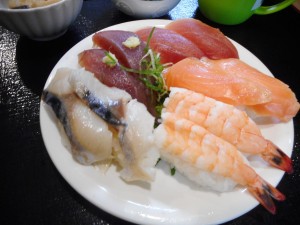 お誕生日会・レクリエーション（キャップ投げ）