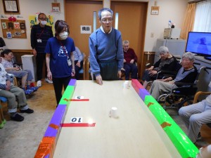 ５月レクリエーション・コロコロ鯉のぼり